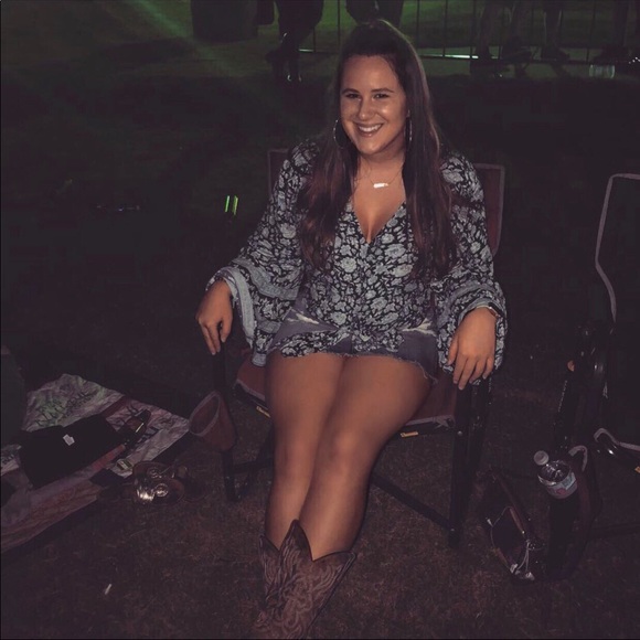 Meet your Posher, Hannah - Picture 1 of 1